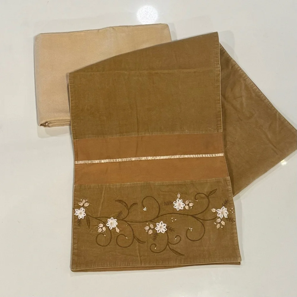 Threshold Table Runner, Napkins & Rings, Tablecloth Set